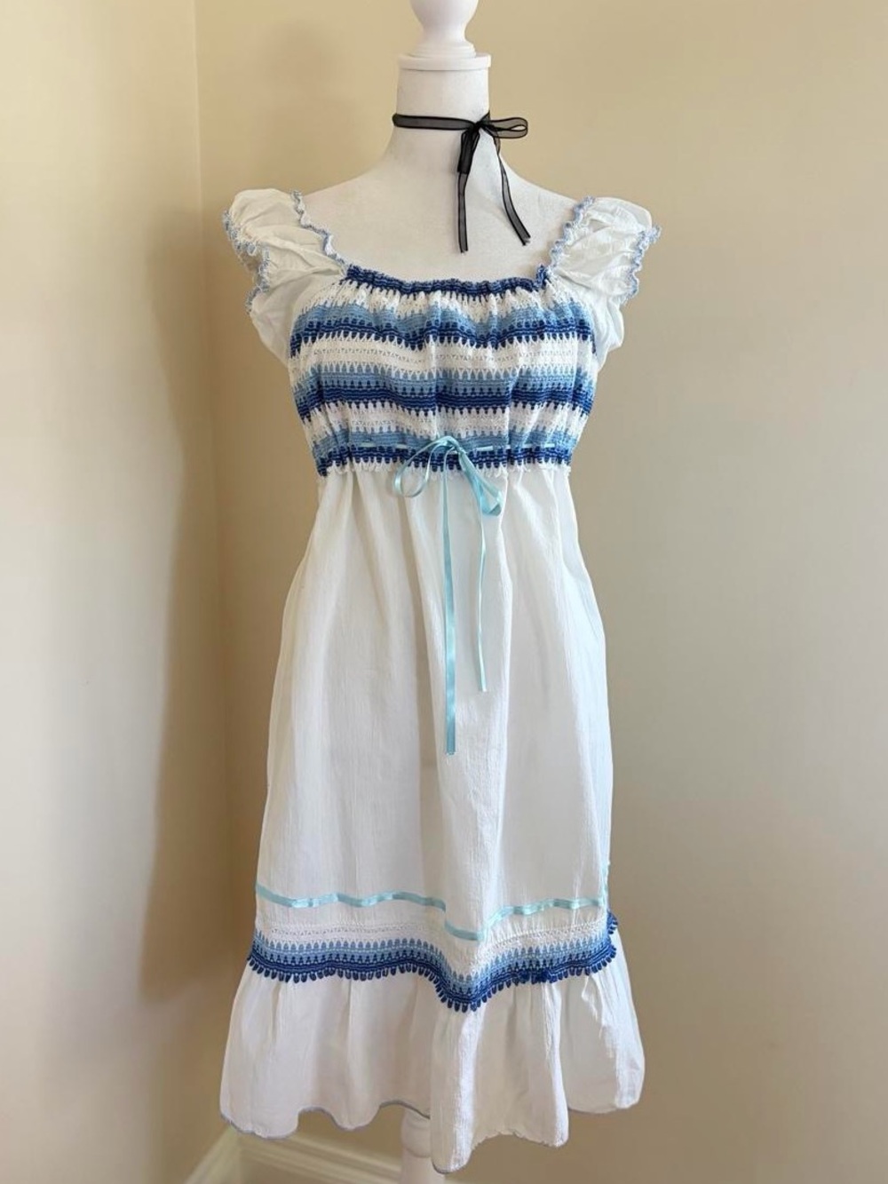 Vintage crochet babydoll peasant milkmaid cottagecore midi dress white ruffle S